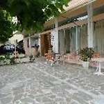 Inomaos Hotel 2*
