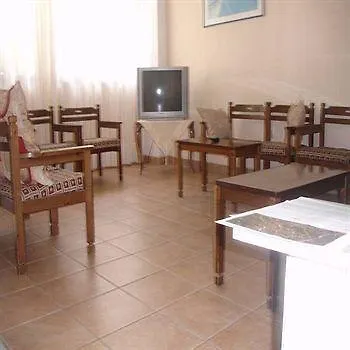 Inomaos Hotel