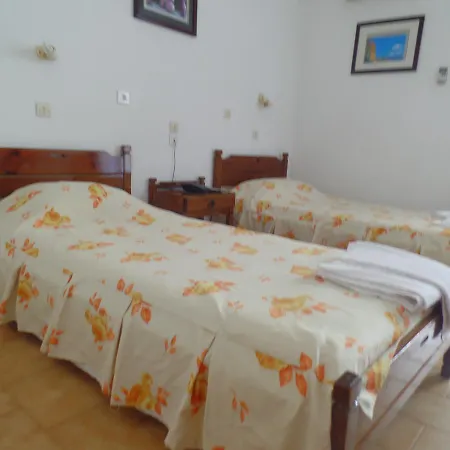 Inomaos Hotel