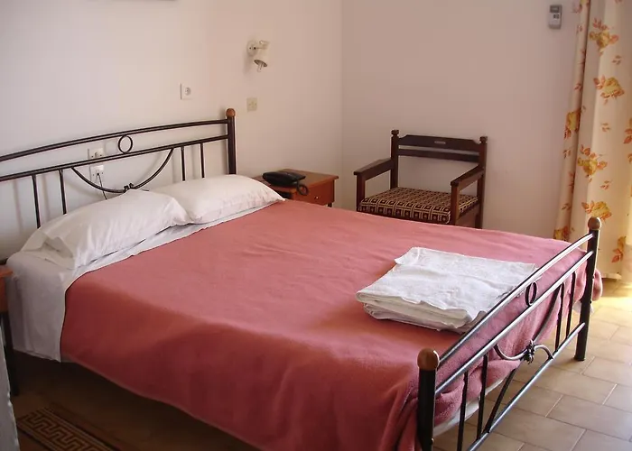 Inomaos Hotel